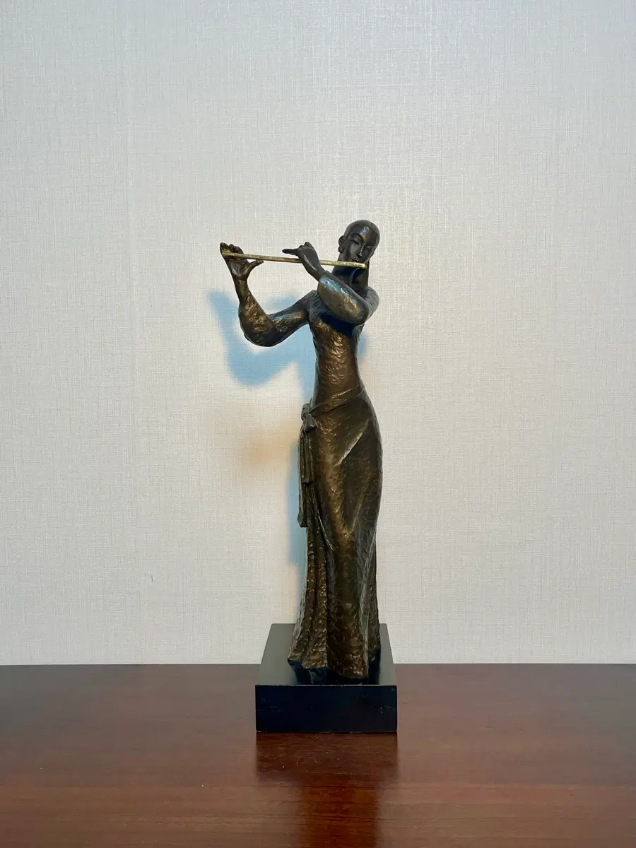 김번 작가 동브론즈 작품(플루트여인/54cm)