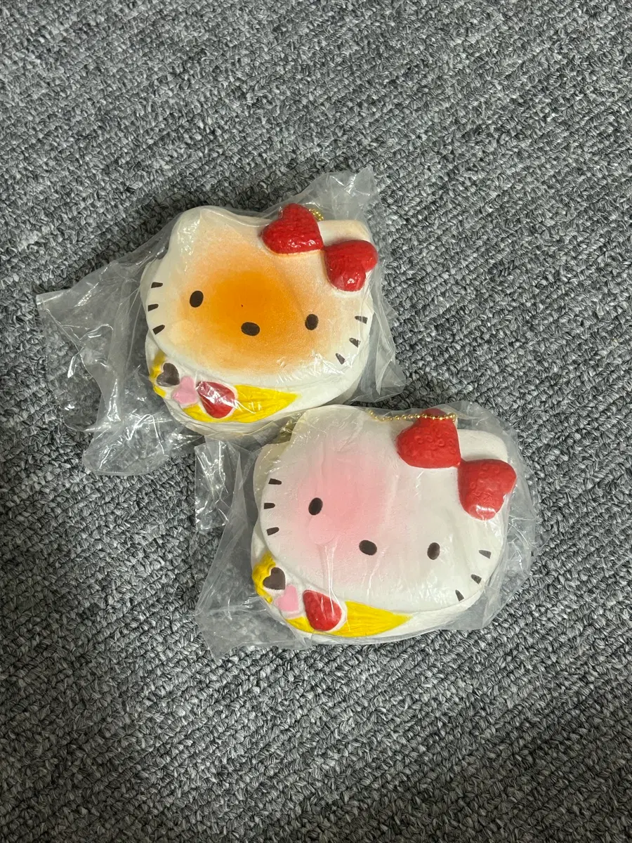 헬로키티 스퀴시 말랑이 슬랑이 2종