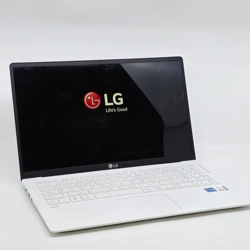 LG 그램 15Z90N-VP70ML i7 10세대 / 15인치 / 초경량 1.12kg