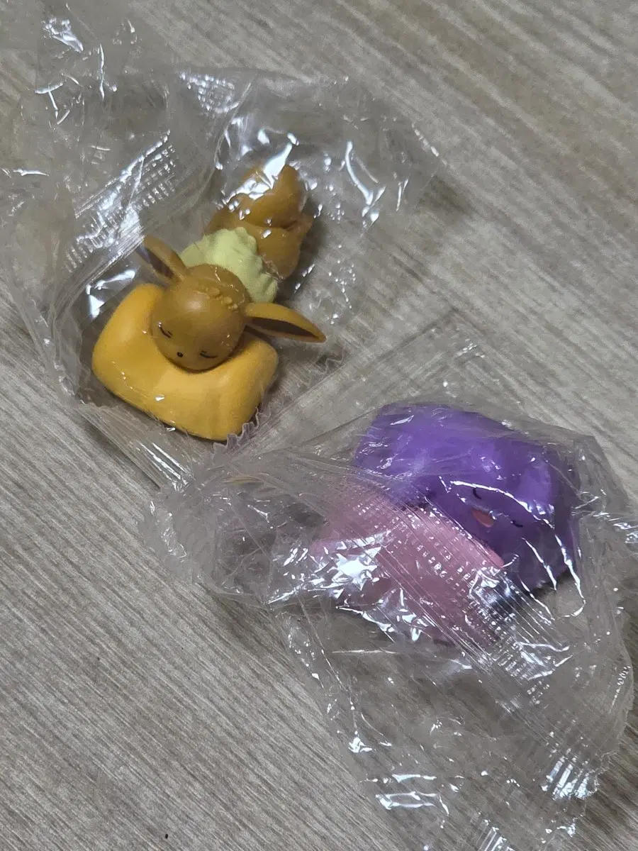 CU 포켓몬 이브이, 메타몽 일괄