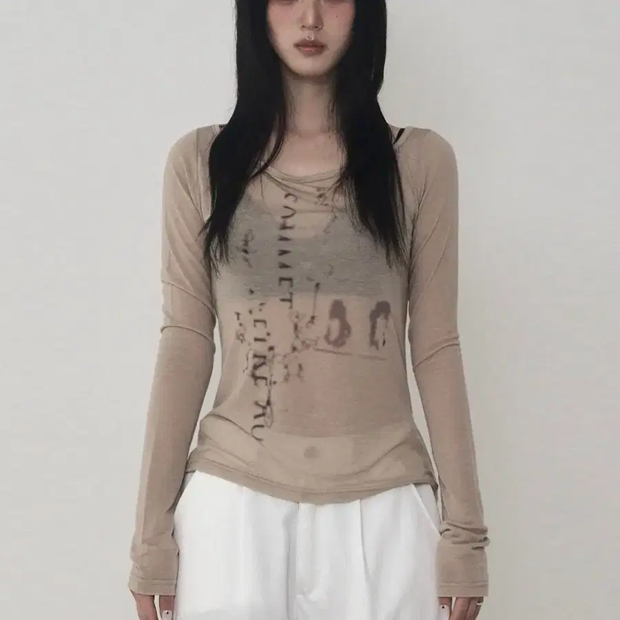 에트오소메 레터링 로고 보트넥 시스루 티셔츠 베이지