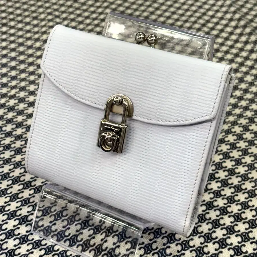 Salvatore Ferragamo 지갑