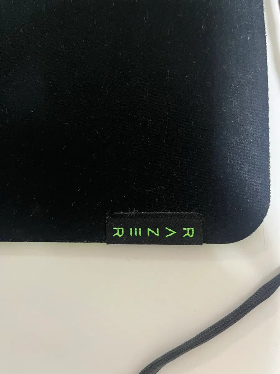 레이저 기간투스 RAZER Ggantus V2 게이밍 마우스패드 XXL
