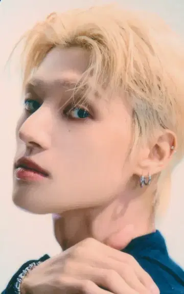 ATEEZ TOWER RECORDS WOOYOUNG Ashes to Light