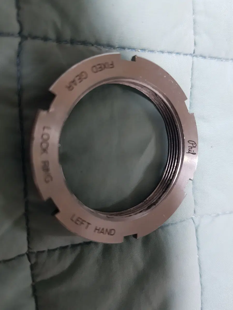필우드 허브락링