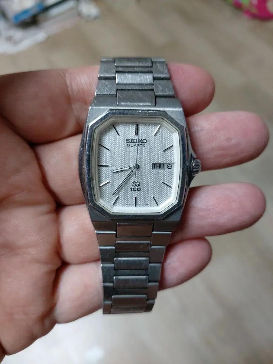 세이코 쿼츠 SQ100 시계