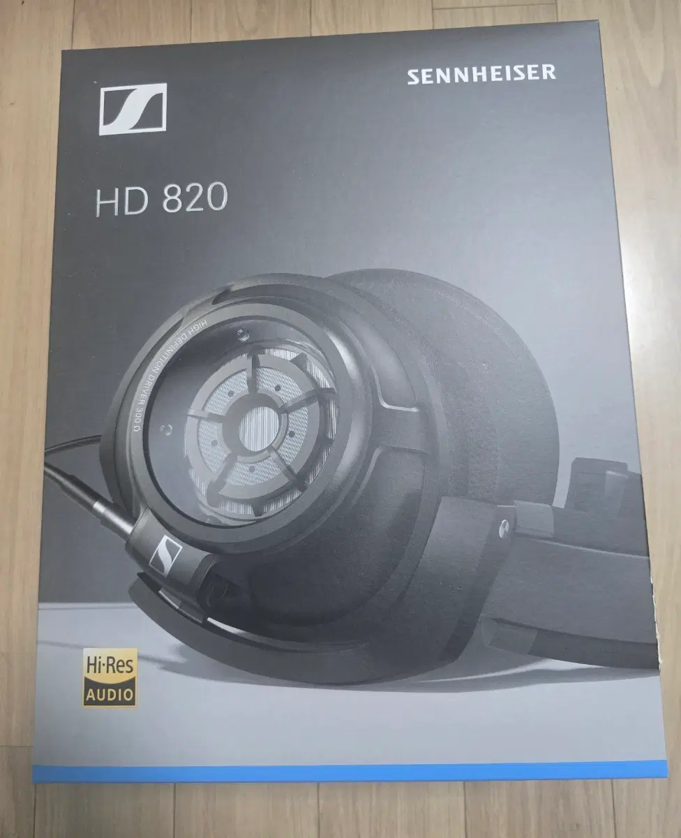 젠하이저 유선 헤드폰 HD820 팝니다.