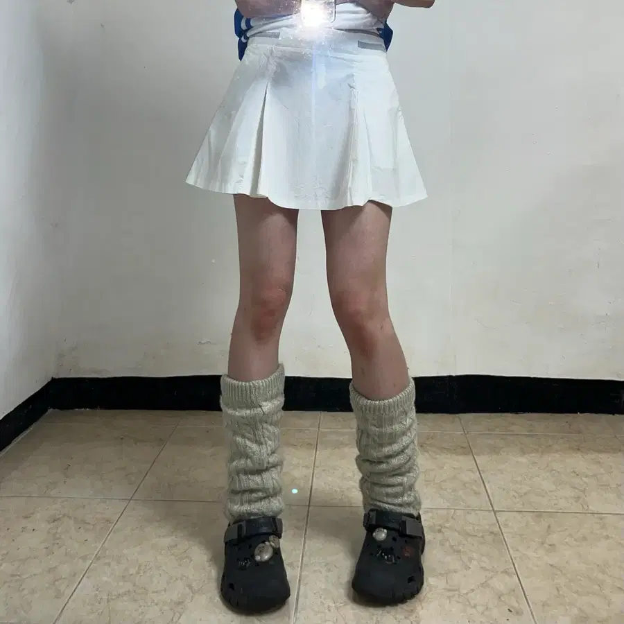 나이키 화이트 플리츠 스커트