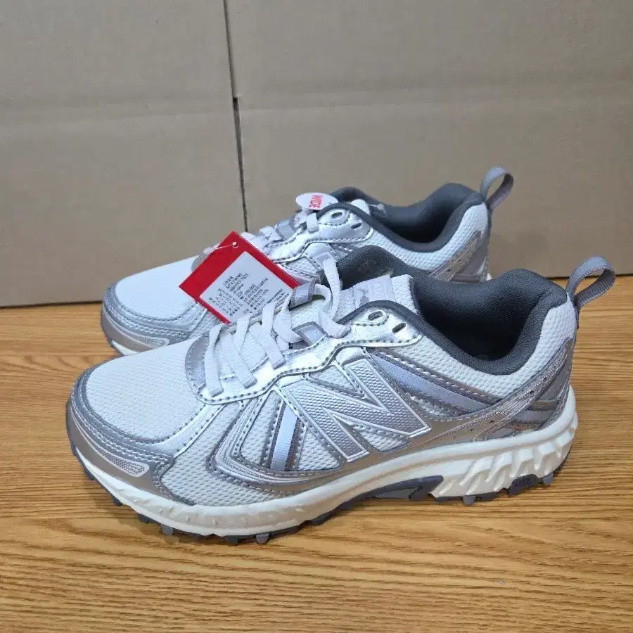 뉴발란스 MT410KM5 225사이브 새상품 박스없음