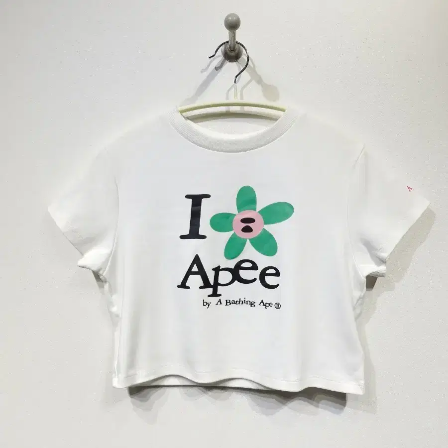 [새상품]BAPE APEE 베이프 에이피 그래픽 크롭 티셔츠