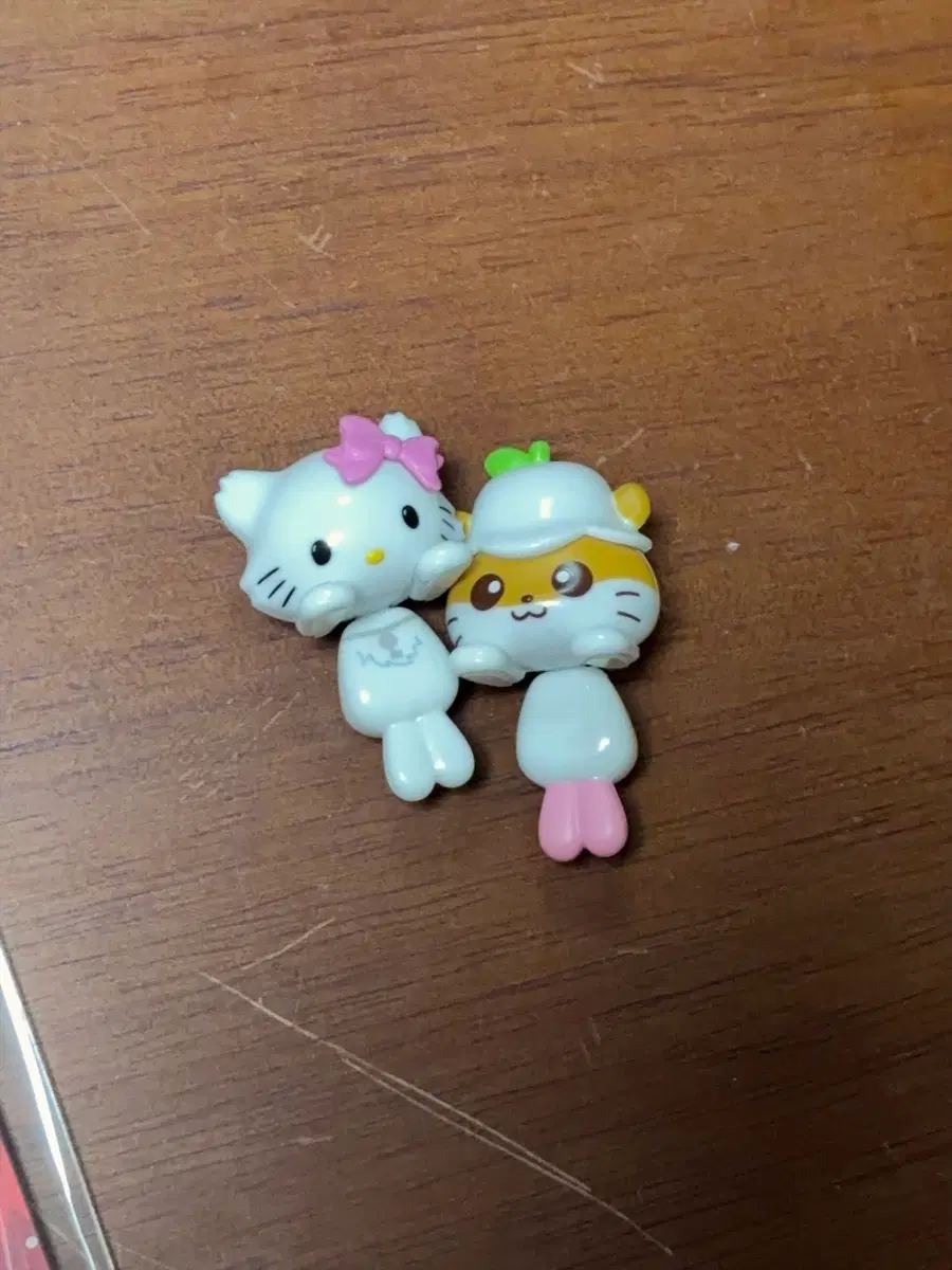 산리오 표코노루 가챠 챠미키티