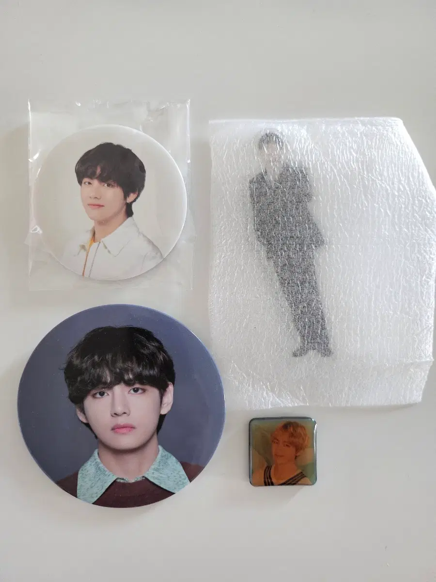 방탄소년단 공식굿즈 태형 뷔 럭키드로우 캔뱃지 마그넷