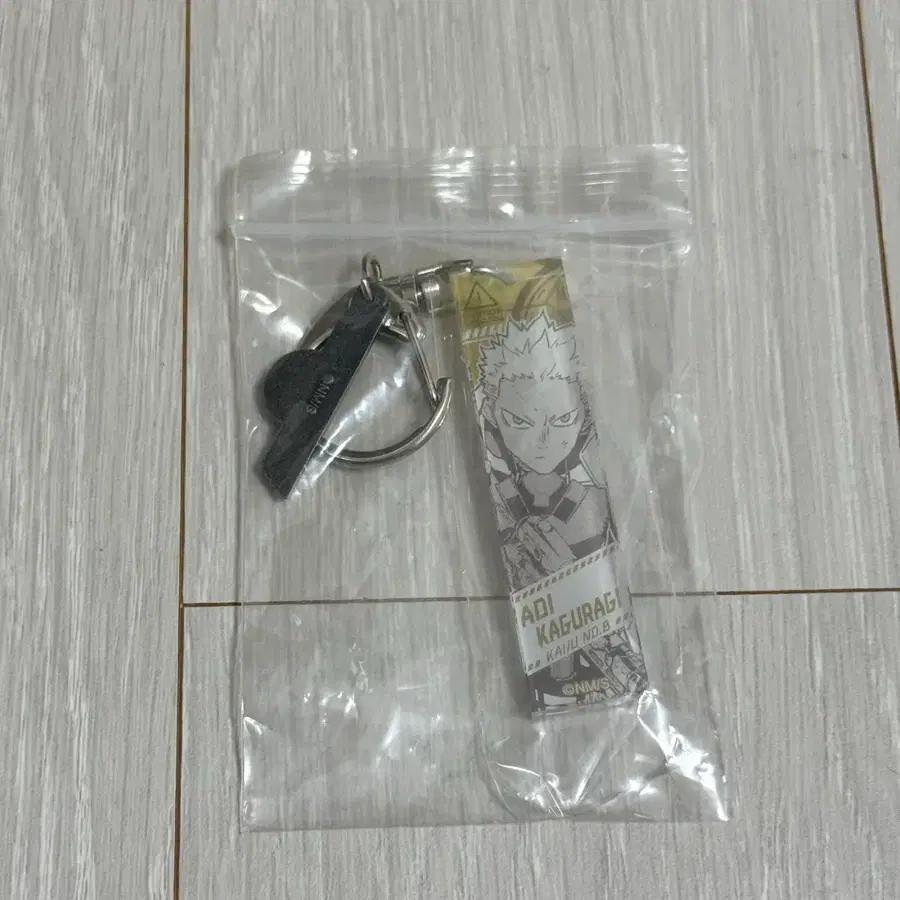 괴수 8호 원화전 네츠케 아크릴 키링 카구라기 아오이