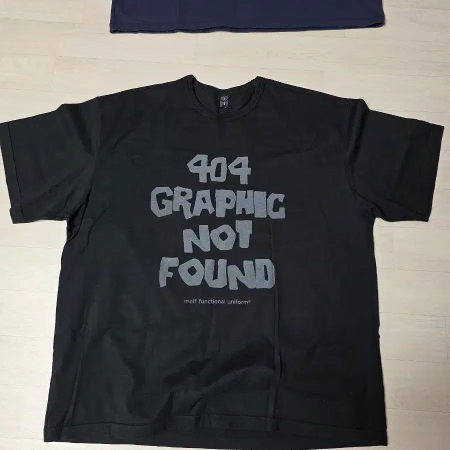 molf 404 그래픽 반팔 티셔츠 2사이즈
