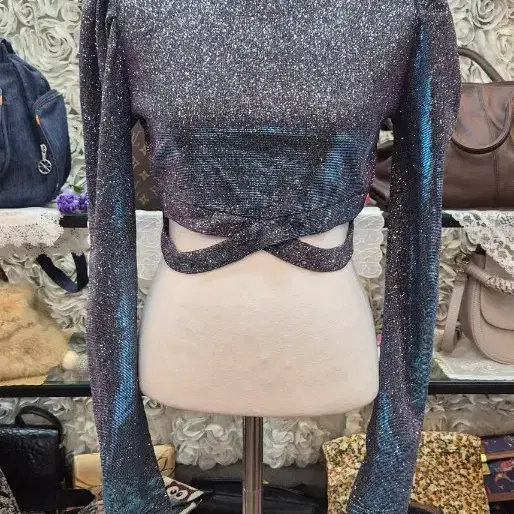 SHEIN 오팔컬러 크롭 블라우스 티 55 66