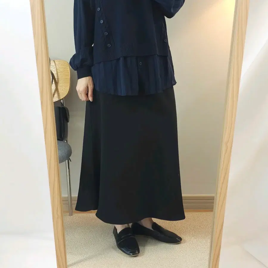 (L)LUUL 루엘 여성 롱 스커트 블랙 M19W4691