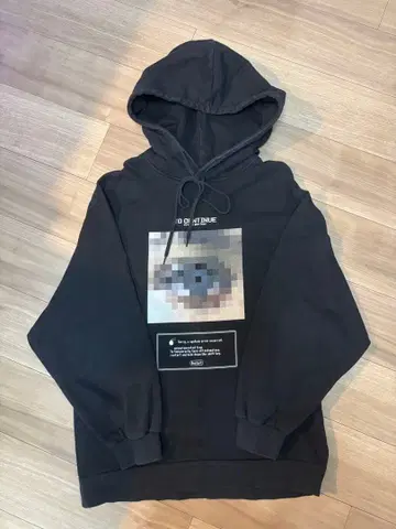 SHAREEF 후드티