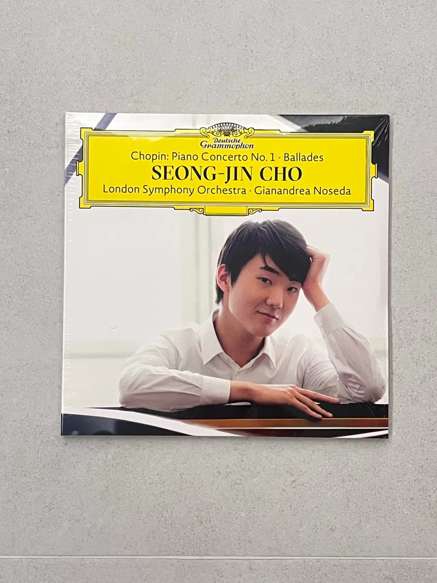 조성진 쇼팽 피아노 협주곡 1번 & 4개의 발라드 lp 미개봉