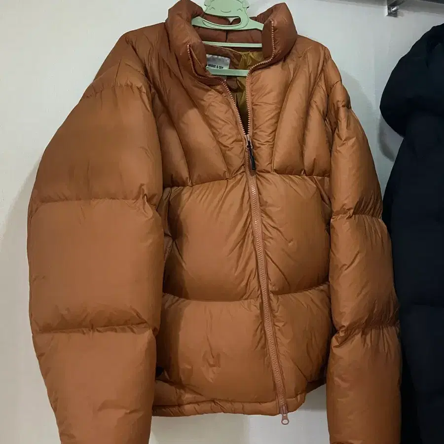 유니폼 브릿지 카멜 오렌지 L size