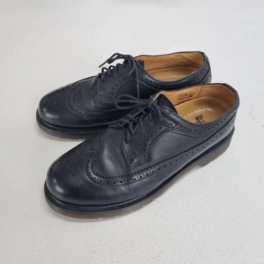 닥터마틴 12527 브로그 윙팁 더비 - 270 (US9) 닥마 DR.MARTENS