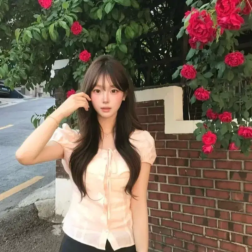 데이트룩 아일리 시어 블라우스