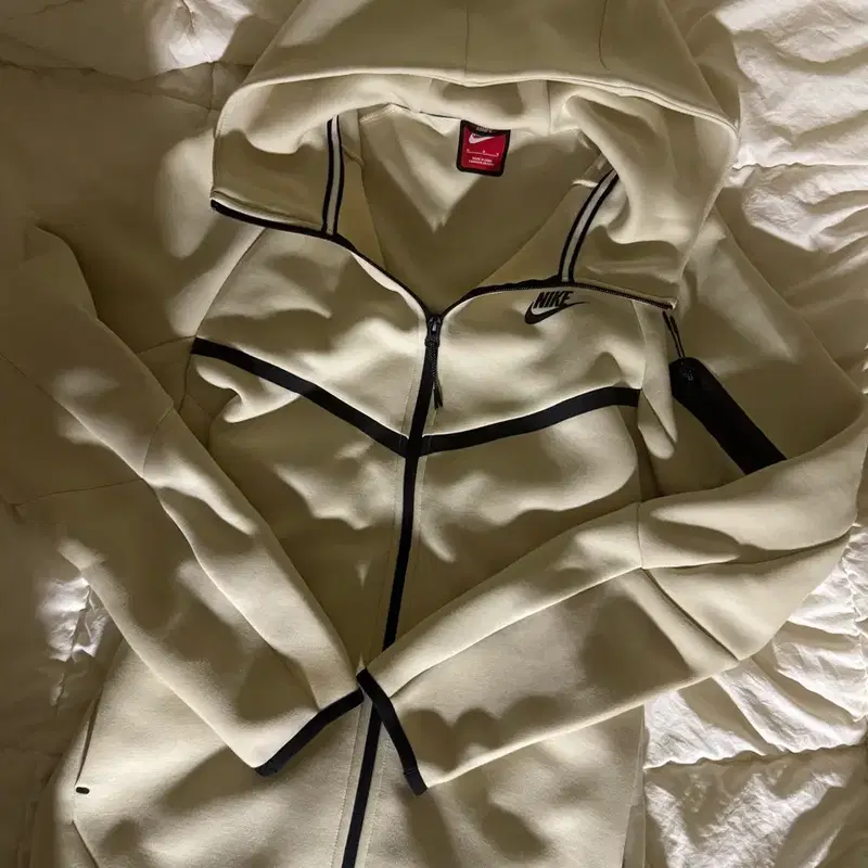 나이키 테크플리스 테크팩 라이트 카키블랙