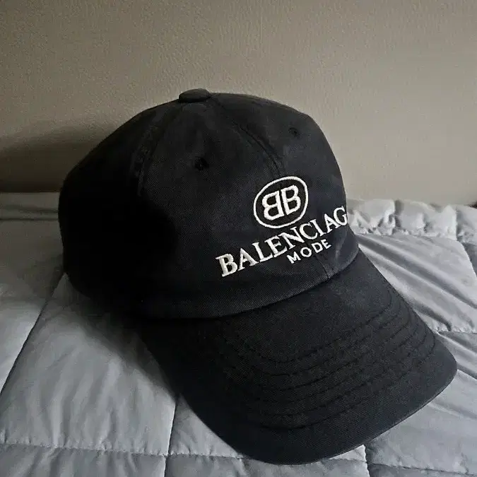 발렌시아가 bb 볼캡