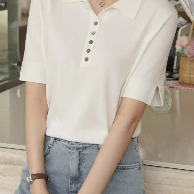 예쁜깔끔 1+1 티셔츠