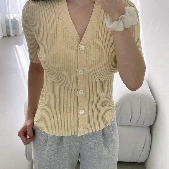 라메레이 V neck ribbed cardigan 레몬 7부