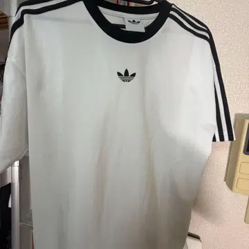 adidas 쓰리 스트라이프 반팔 T셔츠