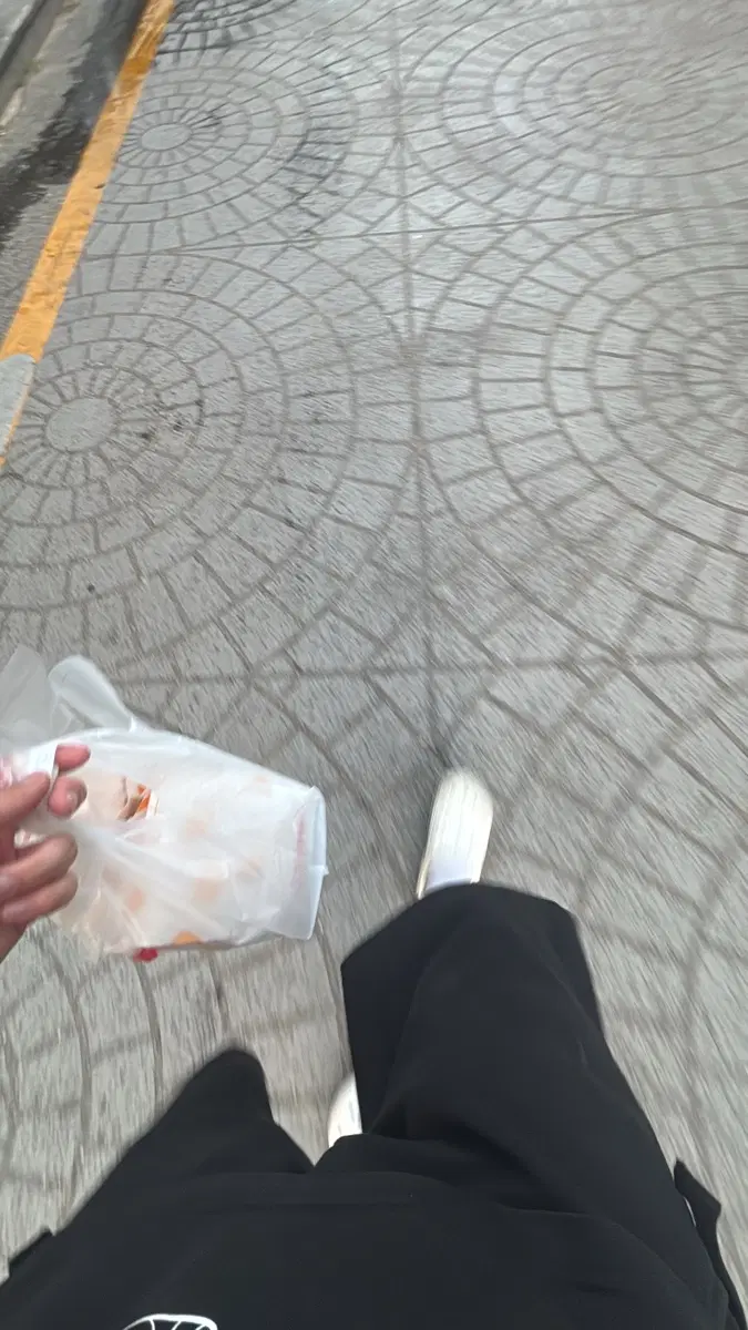 발로란트 신발 팝니다