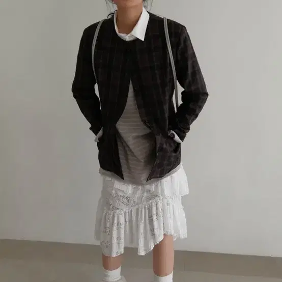 노컨텐츠 레이스 스커트
