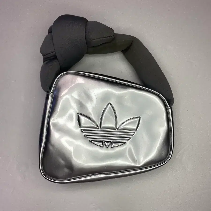 Adidas 애나멜 미니크로스백 여성용
