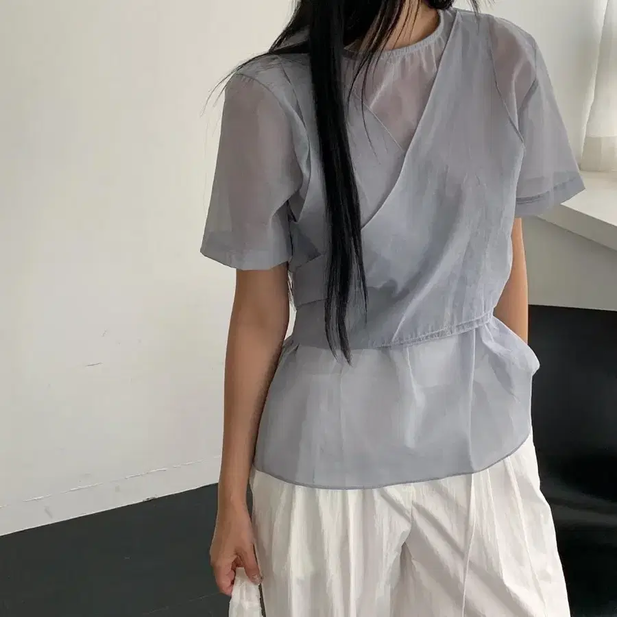 시스루 랩 블라우스