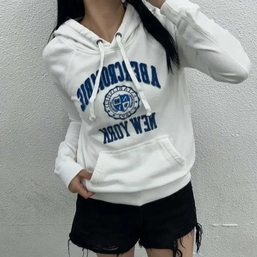 아베크롬비 센터로고 화이트 후드 M