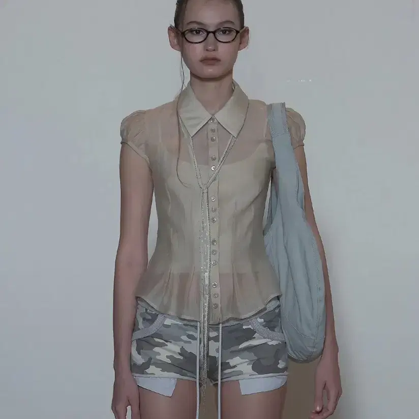 스컬프터 sheer pleated hem blouse raw s사이즈