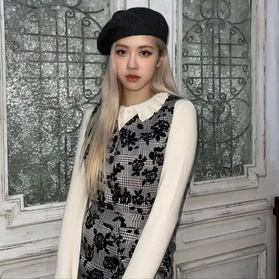러브이즈트루 셋업 로제착용