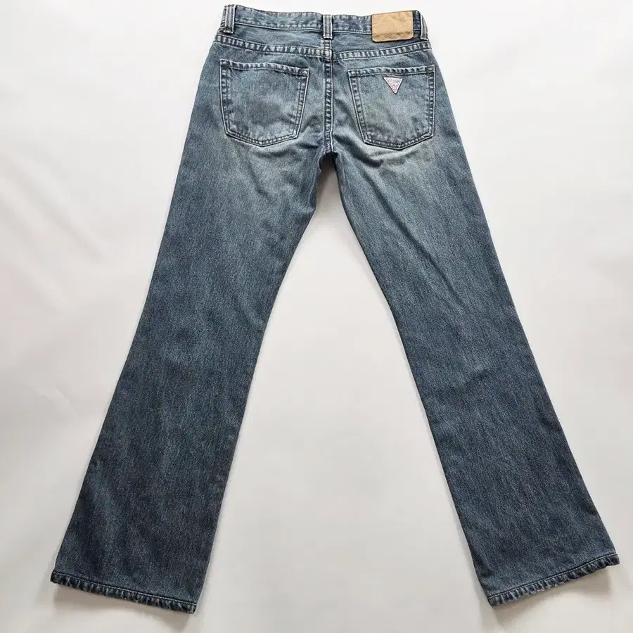 게스 청바지 부츠컷 레트로 워싱 데님팬츠 사이즈30 R6834