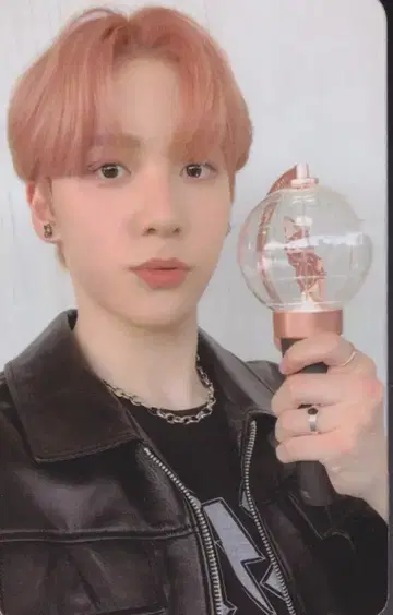 ATEEZ 윤호 트레이딩 카드