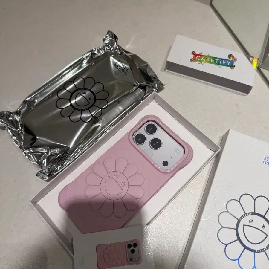 Casetify iPhone 17 Pro-Max Murakami Smile Rainbow Case | Bunjang
