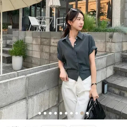 주미엔느 히든 크롭 뒷밴딩 크롭 셔츠 다크크린
