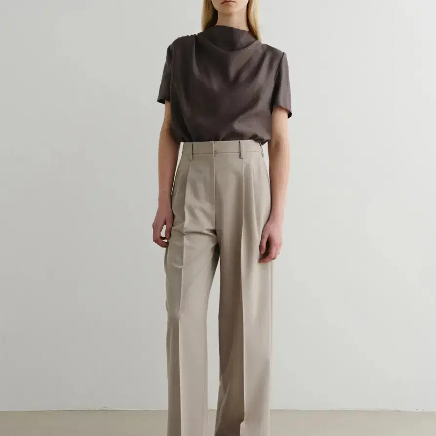 [새상품] 이아 SS Wide tuck pants (taupe)