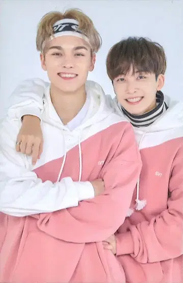 SEVENTEEN JEONGHAN/VERNON 2020 4TH FAN MEETING CARAT LAND 27
