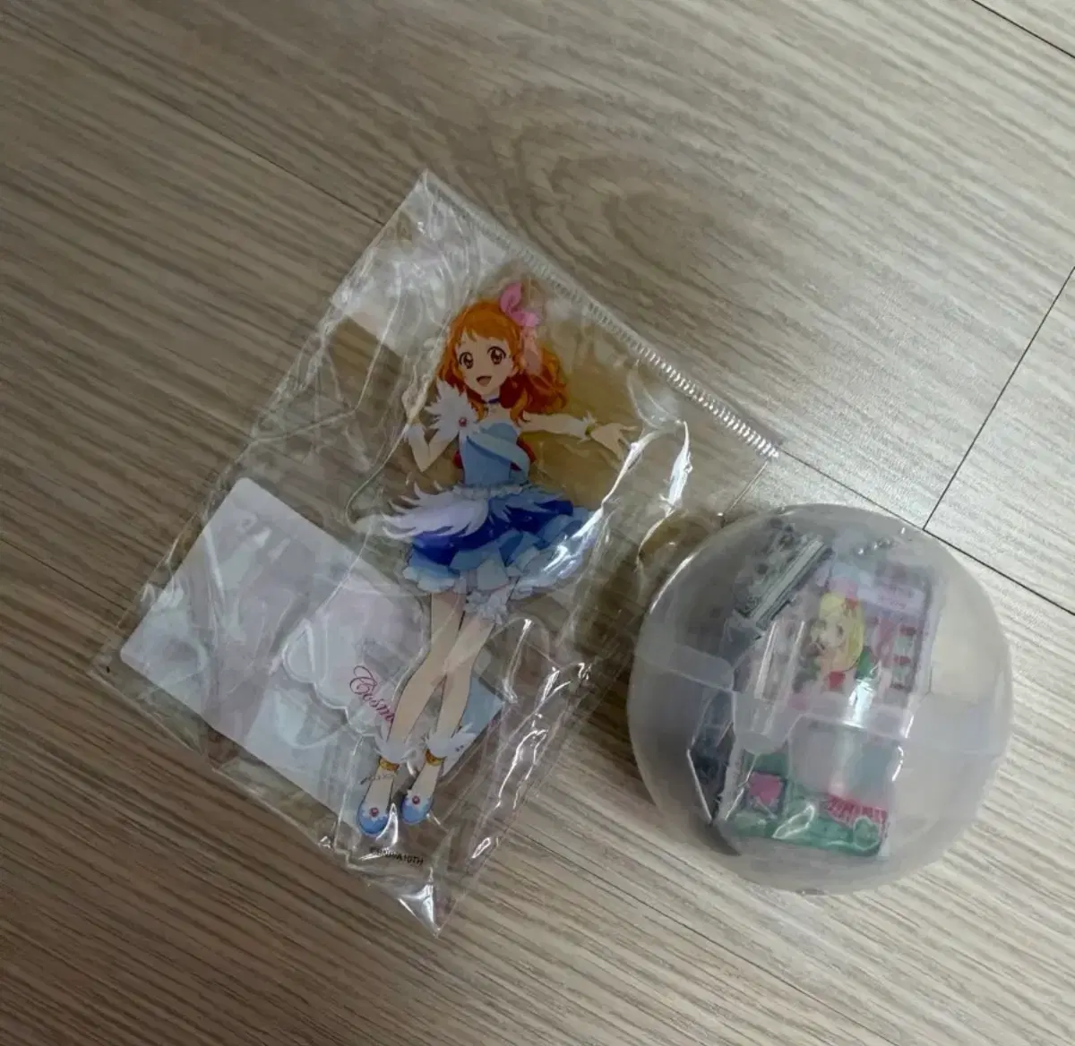 (더안내려요)아이카츠 아카리 코스모스 아크릴 하이디 가샤폰