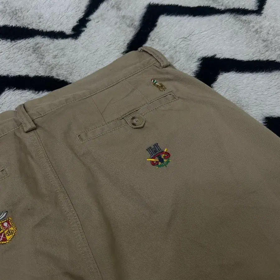 [30]폴로랄프로렌 멀티 엠블럼 자수 치노 팬츠