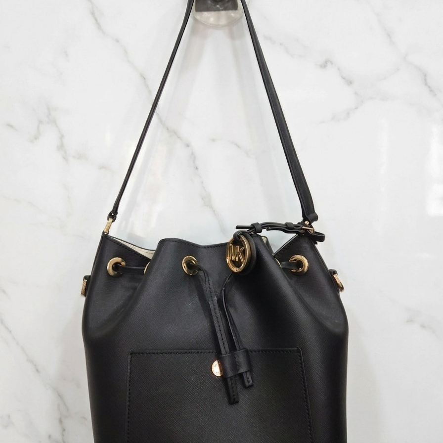 MICHAEL KORS 마이클코어스 토트백 가방!~ 블랙색상~