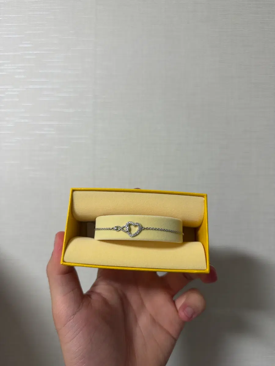 스와로브스키 하이퍼볼라 팔찌