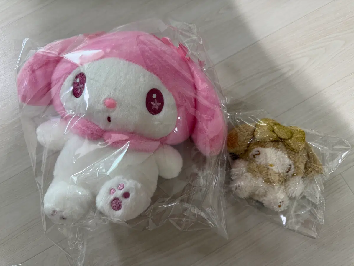 (2개 세트) 산리오 핑크톤 반짝골드 마이멜로디 25cm 10cm 인형 키링