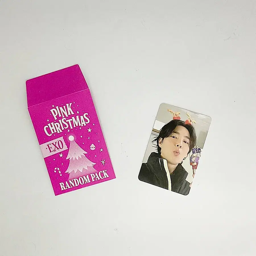 엑소 수호 2024 핑크 크리스마스 포토카드 포카1 EXO SUHO 2024 PINK CHRISTMAS PHOTOCARD 1