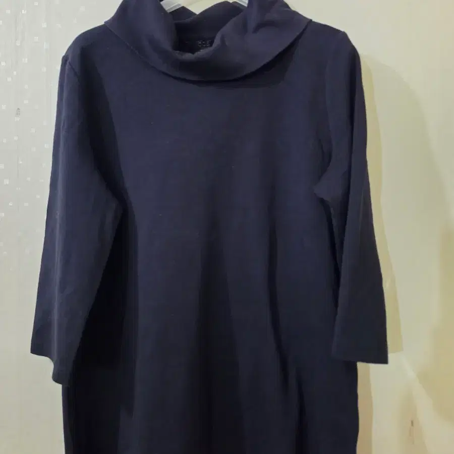 cos 코튼100 하이넥 탑 xs